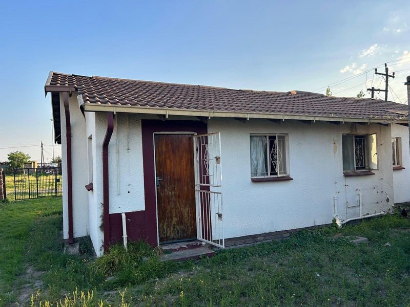 House For Sale in Osizweni, Newcastle, KwaZulu Natal - Photo 4