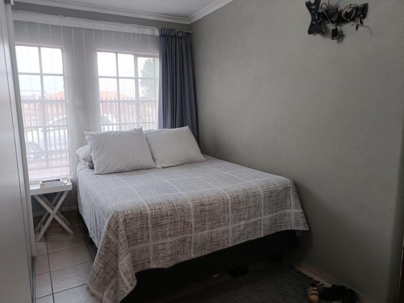 3 Bedroom House For Sale in Nellmapius, Pretoria - Photo 9