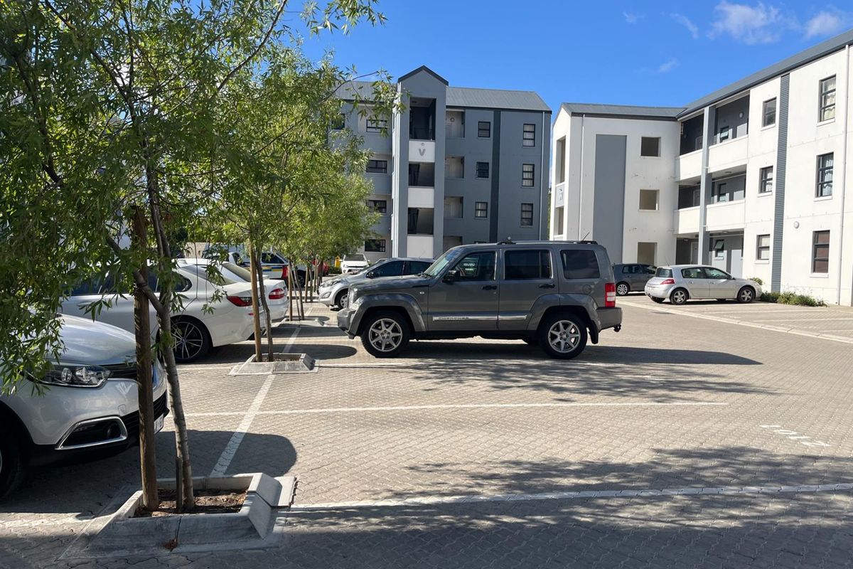 Apartment For Sale in Aan de Wijnlanden, Stellenbosch - Photo 2