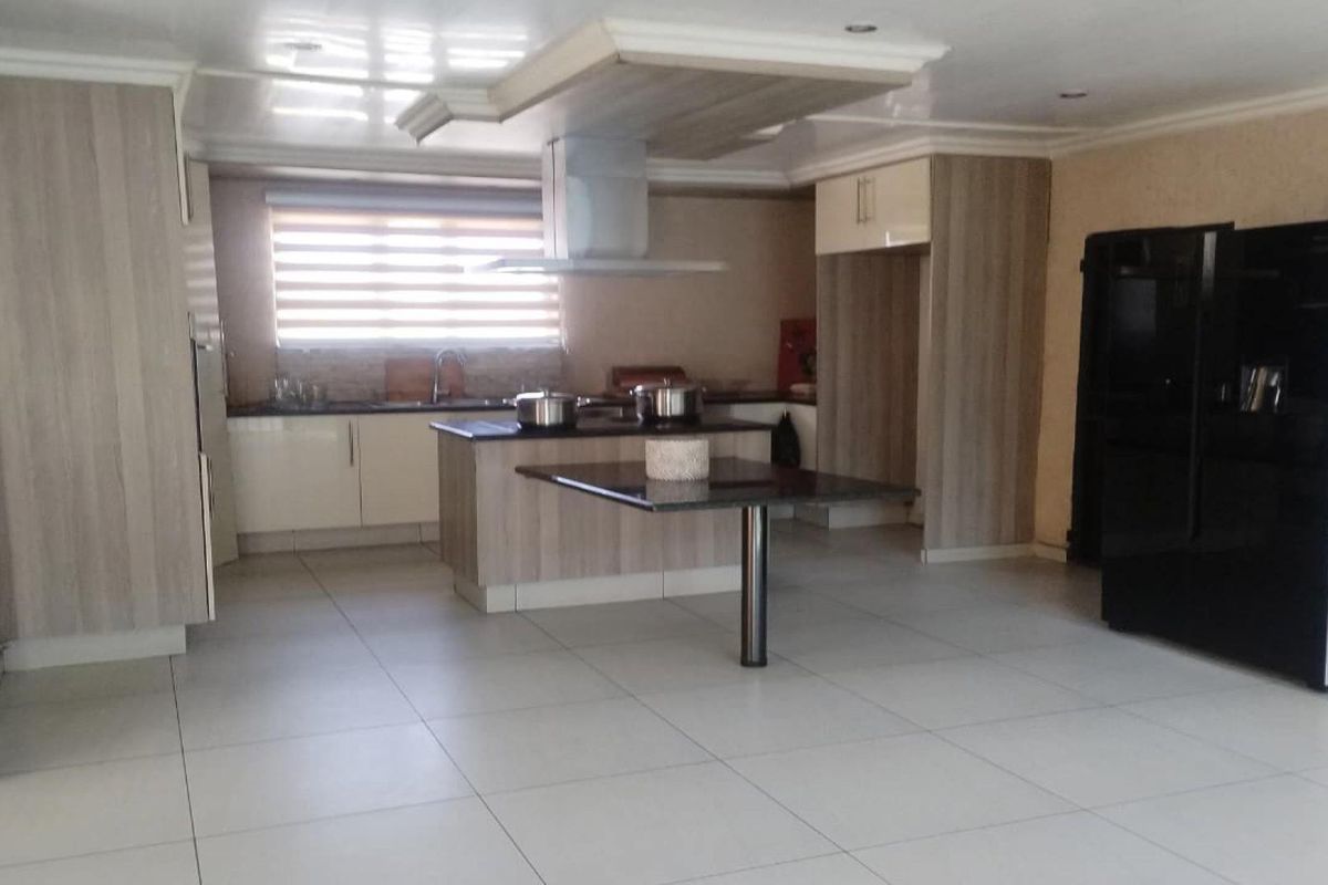 House For Sale in Eldorado Park Soweto Gauteng - Photo 5