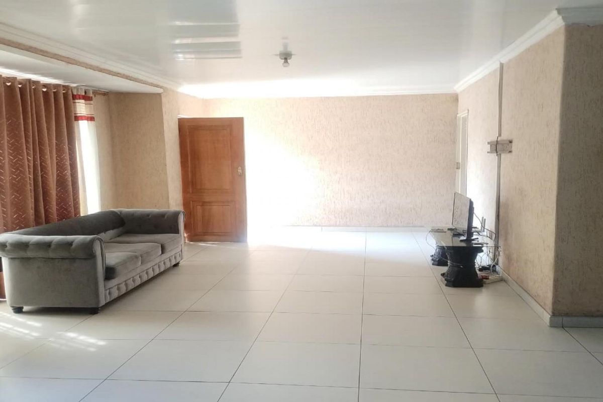 House For Sale in Eldorado Park Soweto Gauteng - Photo 4