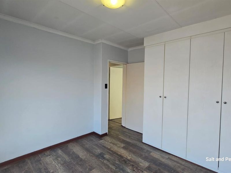 Beautiful 2 Bedroom Townhouse For Sale in Annlin, Pretoria - Photo 6