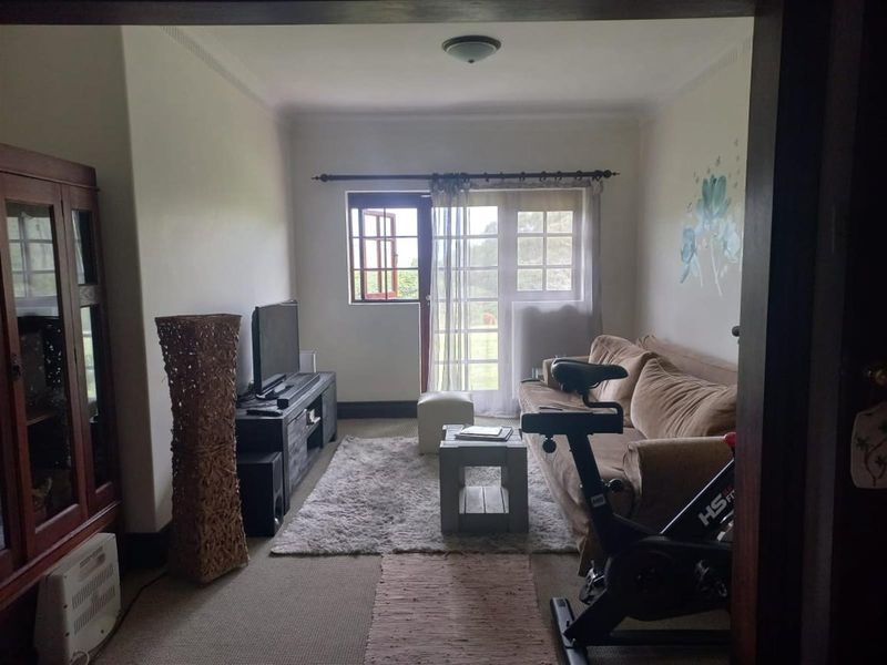 Tranquil 3-Bedroom Home to Rent in Gonubie Broads - Country Living at Its Best! - Photo 9