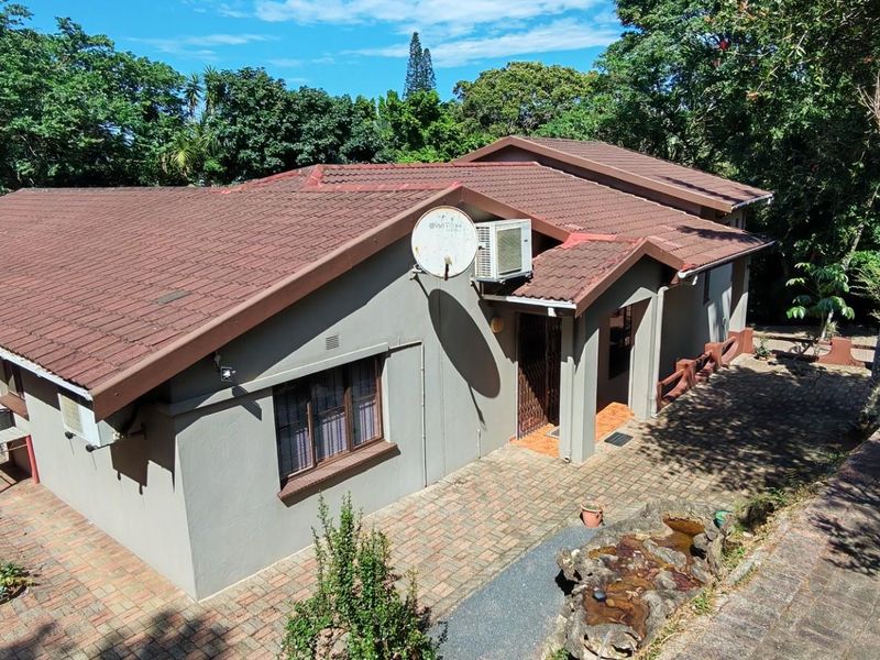 Spacious family home For Sale in Southbroom, KwaZulu Natal - Photo 3