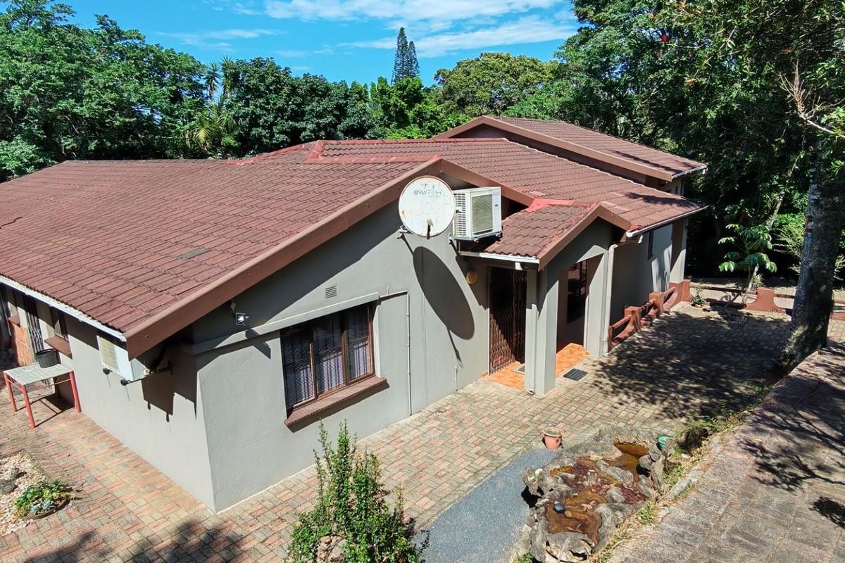 Spacious family home For Sale in Southbroom, KwaZulu Natal - Photo 3