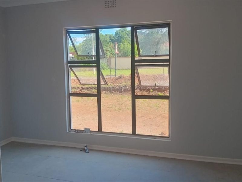 House For Sale in Sunnyridge, Newcastle, KwaZulu Natal - Photo 2