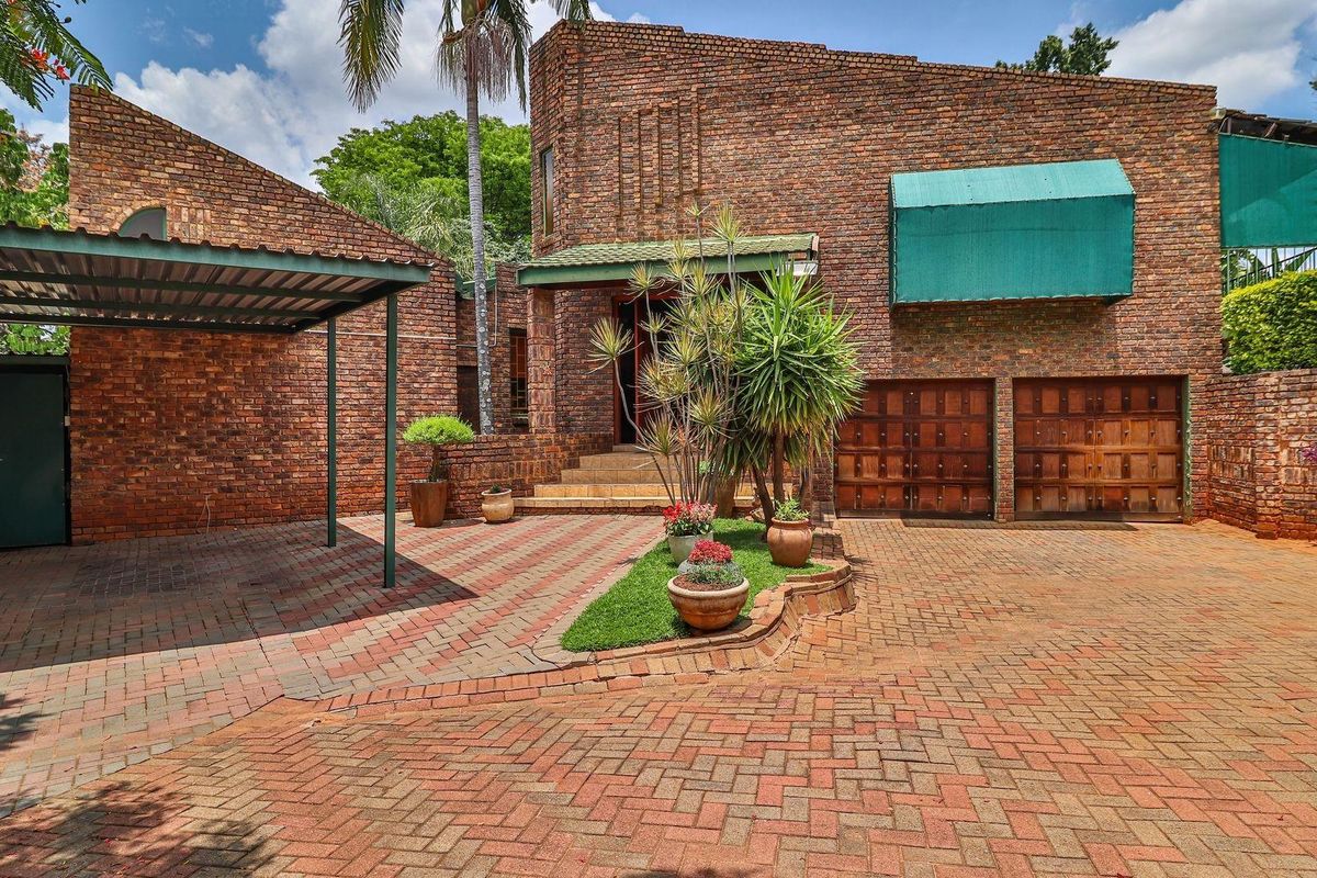 ABSOLUTE BARGAIN - MODERN RUSTIC BRICK FAMILY HOME FOR SALE - NINAPARK - Photo 3