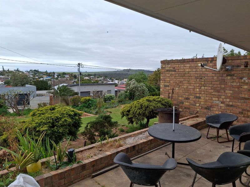 3 Bedroom Home for Sale in Bergzicht - Photo 8