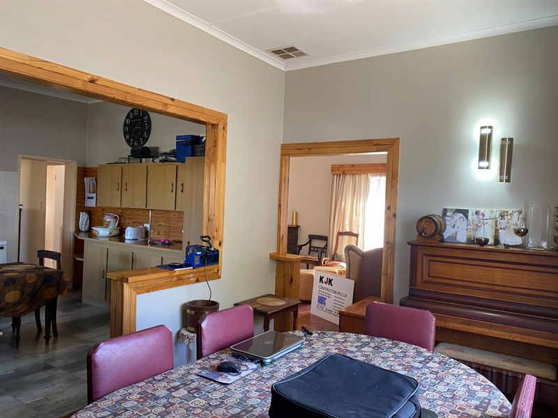 Full of character and possibility - Photo 10