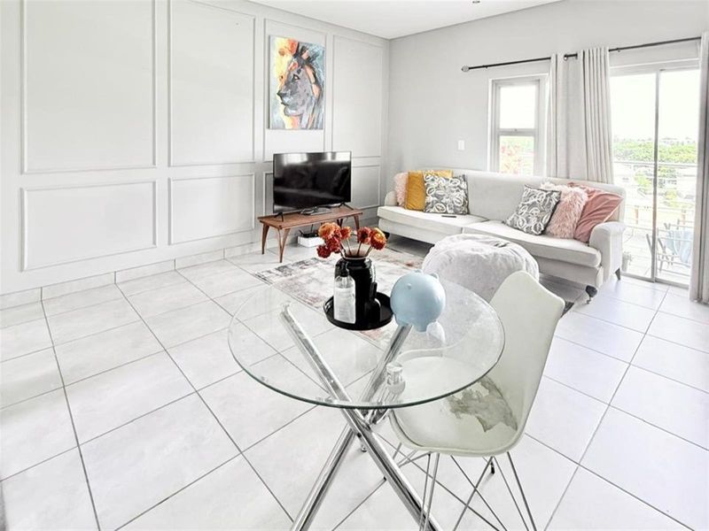 1 Bedroom Apartment For Sale in Broadacres, Sandton - Photo 7