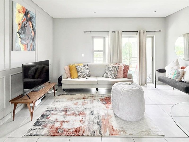 1 Bedroom Apartment For Sale in Broadacres, Sandton - Photo 5