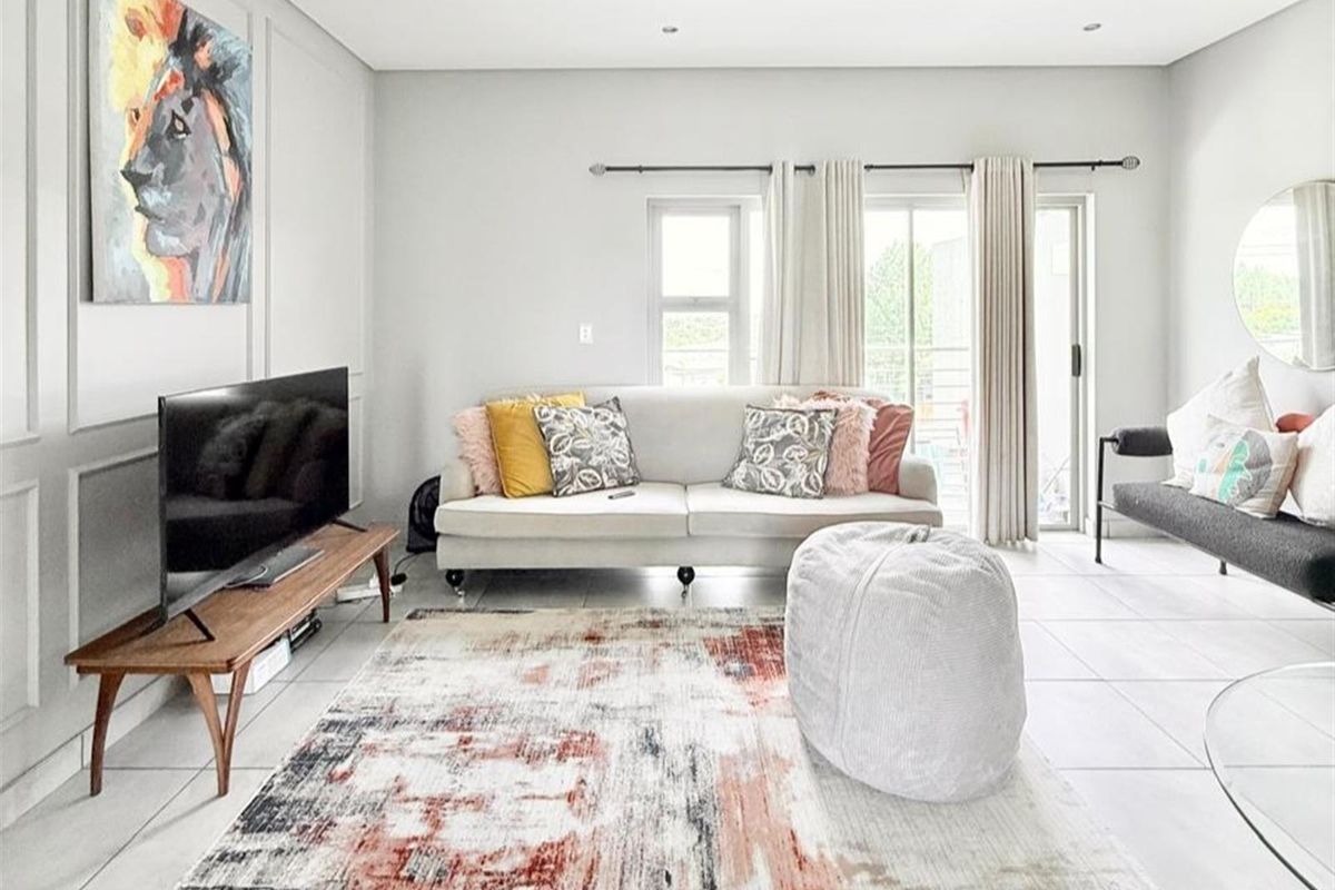 1 Bedroom Apartment For Sale in Broadacres, Sandton - Photo 5