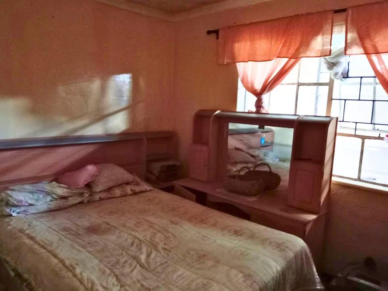 For Sale in Belhar - 3-Bedroom Home - Photo 8