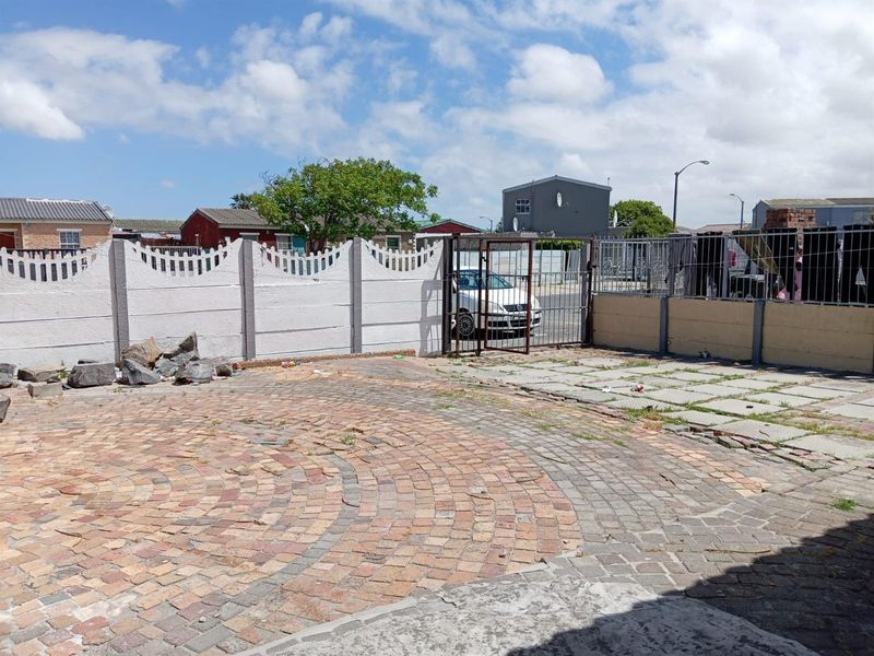 For Sale in Belhar - 3-Bedroom Home - Photo 3