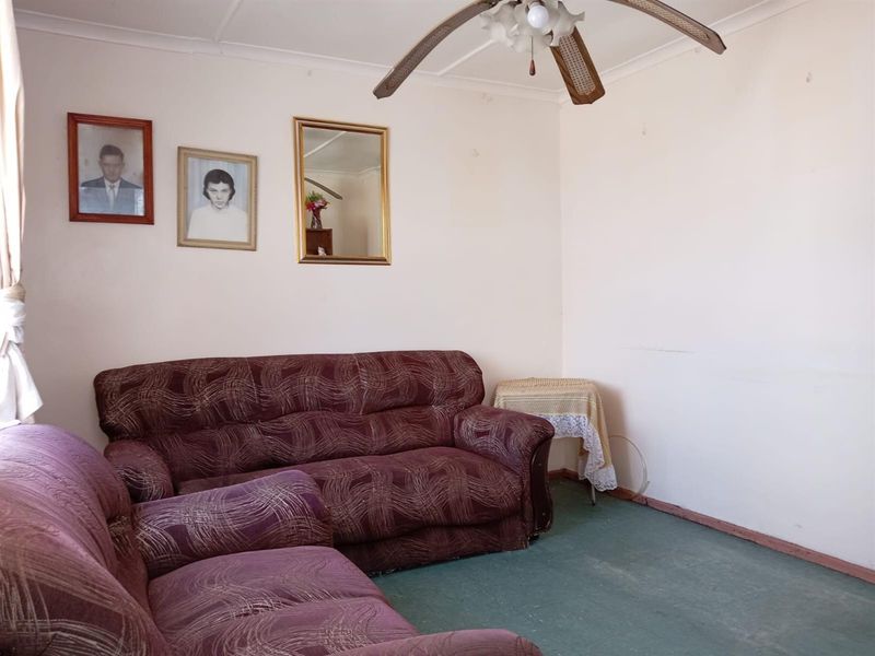 For Sale in Belhar - 3-Bedroom Home - Photo 4