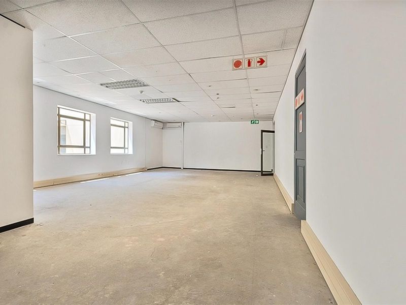 Commercial Property To Rent in Illovo, Sandton - Photo 6