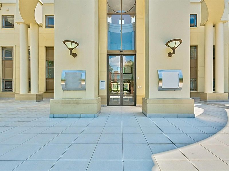 Commercial Property To Rent in Illovo, Sandton - Photo 10