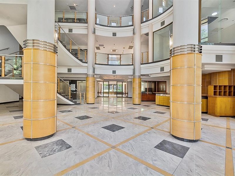 Commercial Property To Rent in Illovo, Sandton - Photo 2