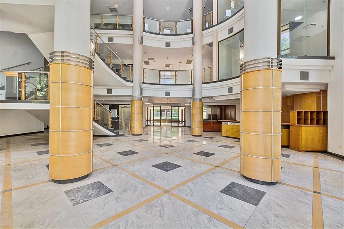 Commercial Property To Rent in Illovo, Sandton - Photo 2