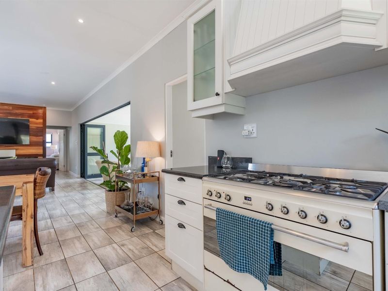 Your Dream Home Awaits In Cotswold Downs - Photo 10