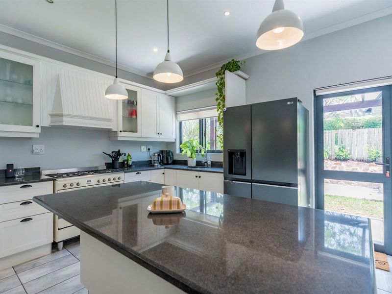 Your Dream Home Awaits In Cotswold Downs - Photo 8