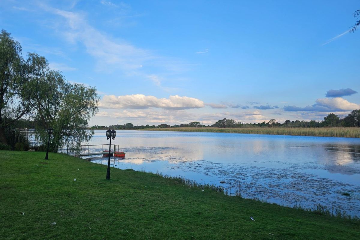 A home to touch the soul in exclusive estate. - Photo 2