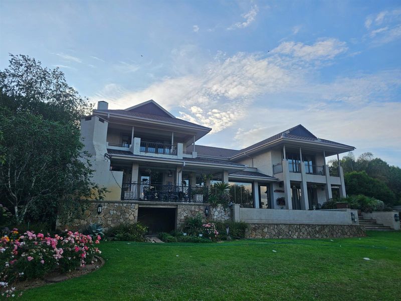 A home to touch the soul in exclusive estate. - Photo 3