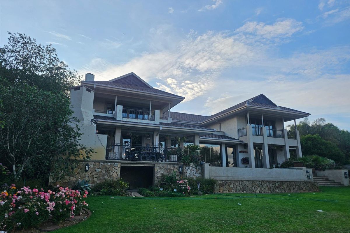 A home to touch the soul in exclusive estate. - Photo 3