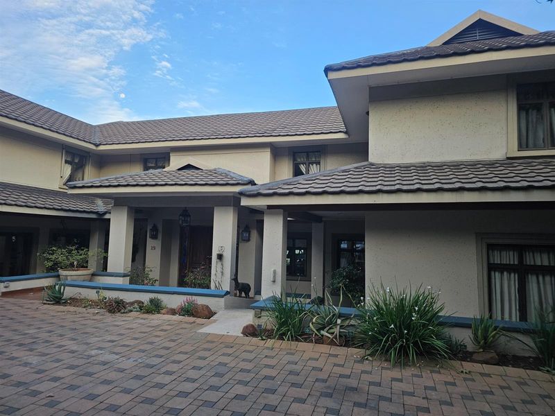 A home to touch the soul in exclusive estate. - Photo 4