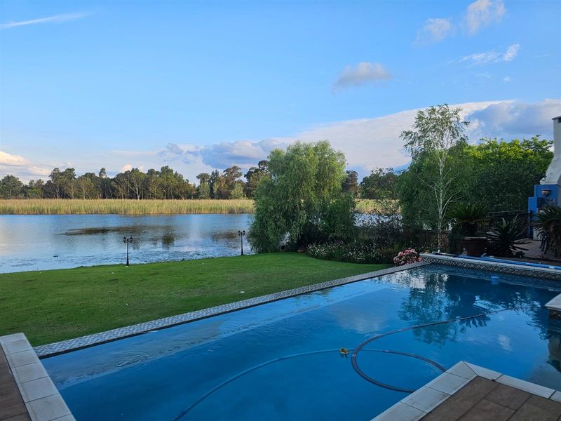 A home to touch the soul in exclusive estate. - Photo 6