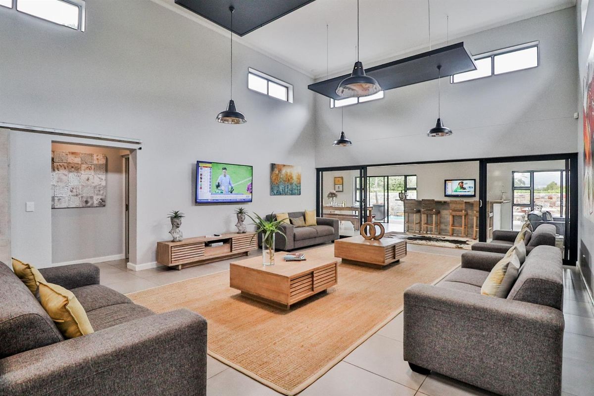 Guest House For Sale in Hunters Home, Knysna - Photo 4