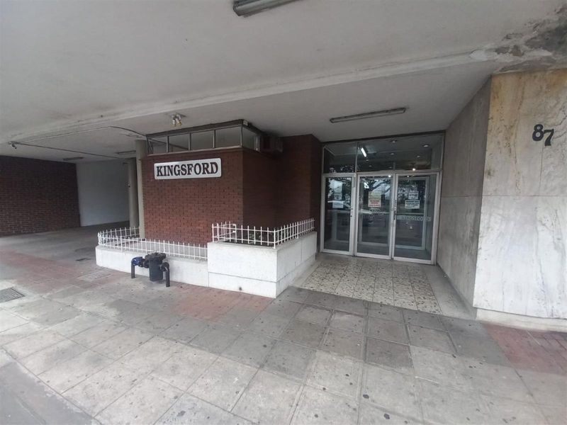 Newly Renovated Spacious 2-bedroom Apartment in Durban Central - Photo 2