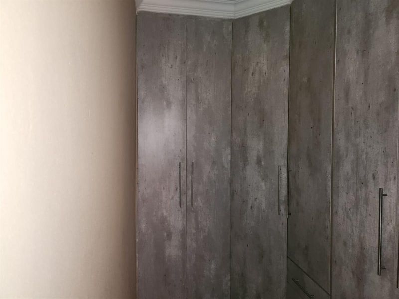 Beautifully Designed Family Home with Dual En-Suites and Modern Flair - Photo 8