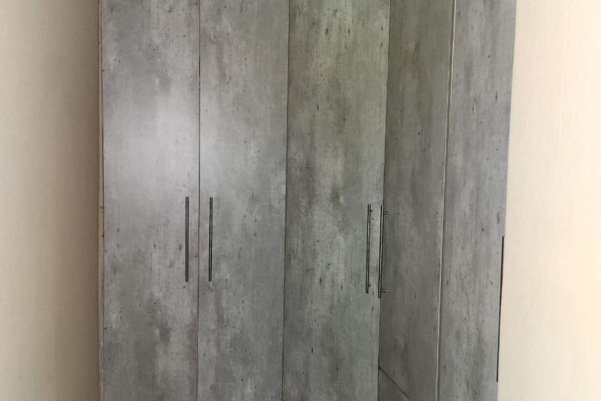 Beautifully Designed Family Home with Dual En-Suites and Modern Flair - Photo 5