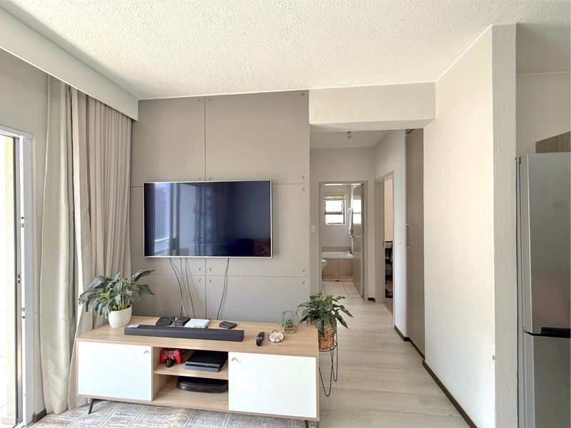Modern Luxury Living in the Heart of Fourways - Photo 5
