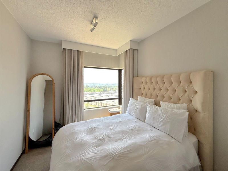 Modern Luxury Living in the Heart of Fourways - Photo 6