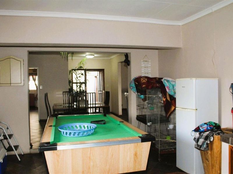 Beautiful 4-Bedroom House For Sale in Vaalpark, Sasolburg - Photo 6