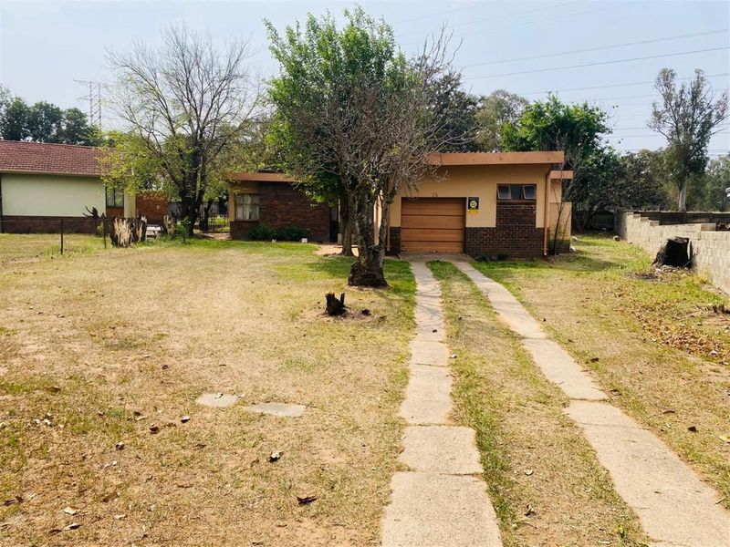 House For Sale in Ncandu Park, Newcastle, KwaZulu Natal - Photo 2