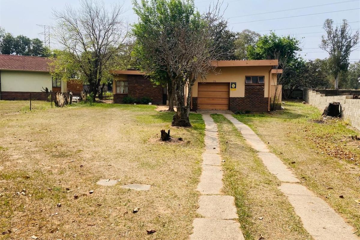 House For Sale in Ncandu Park, Newcastle, KwaZulu Natal - Photo 2