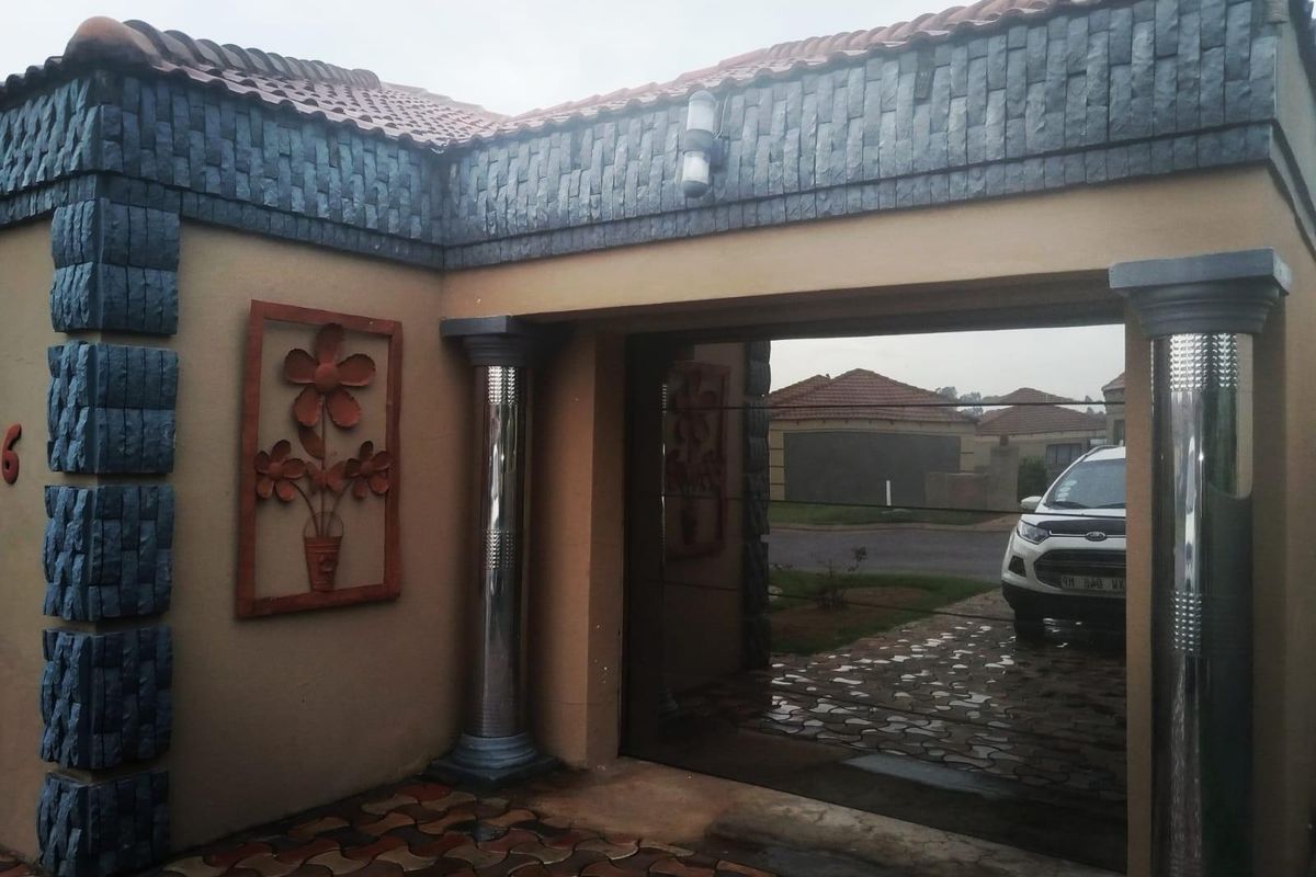 House For Sale in Jackaroo Park, Witbank - Photo 4