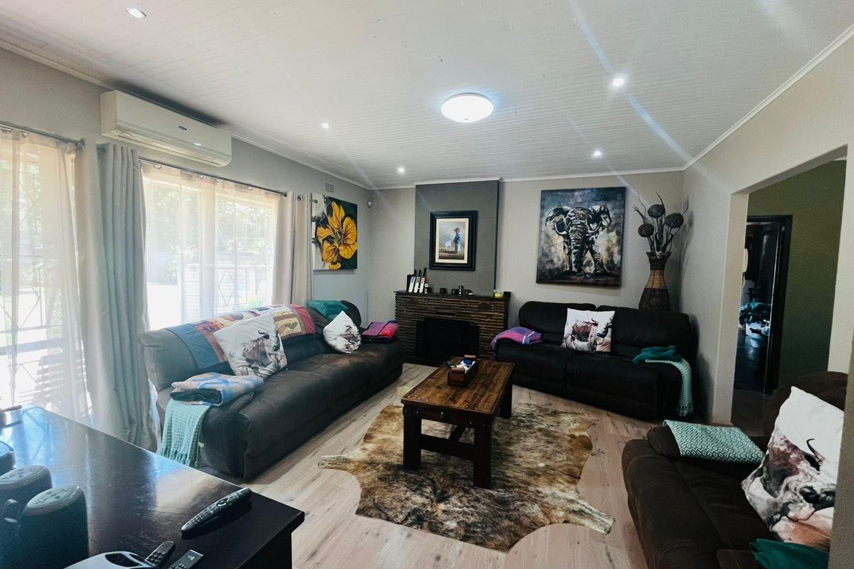 A Charming Family Home is For Sale in Sasolburg Central, Sasolburg - Photo 4