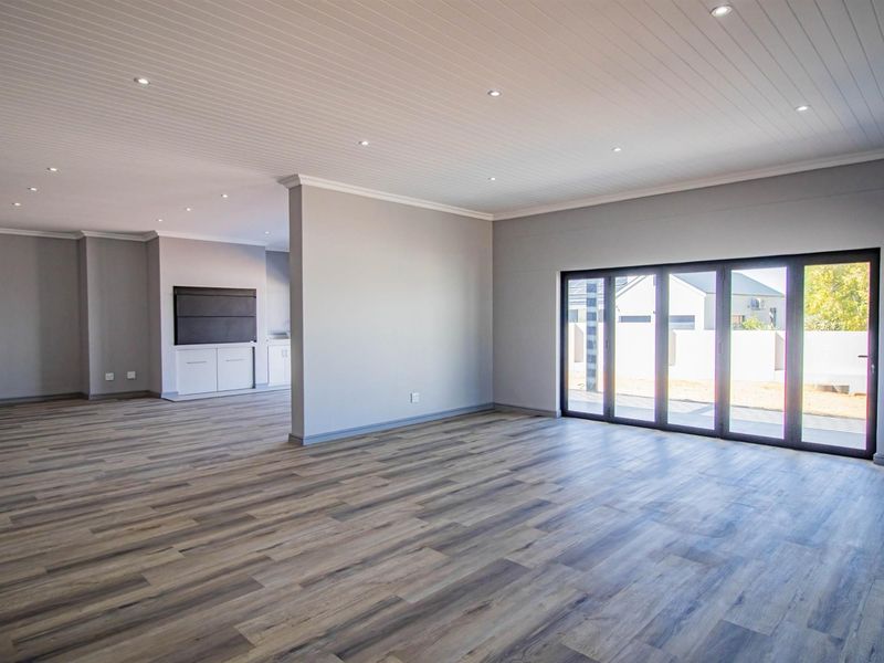 New 4 Bedroom Modern Home for Sale in Tafelzicht - Photo 7