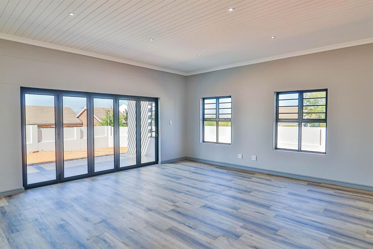 New 4 Bedroom Modern Home for Sale in Tafelzicht - Photo 5