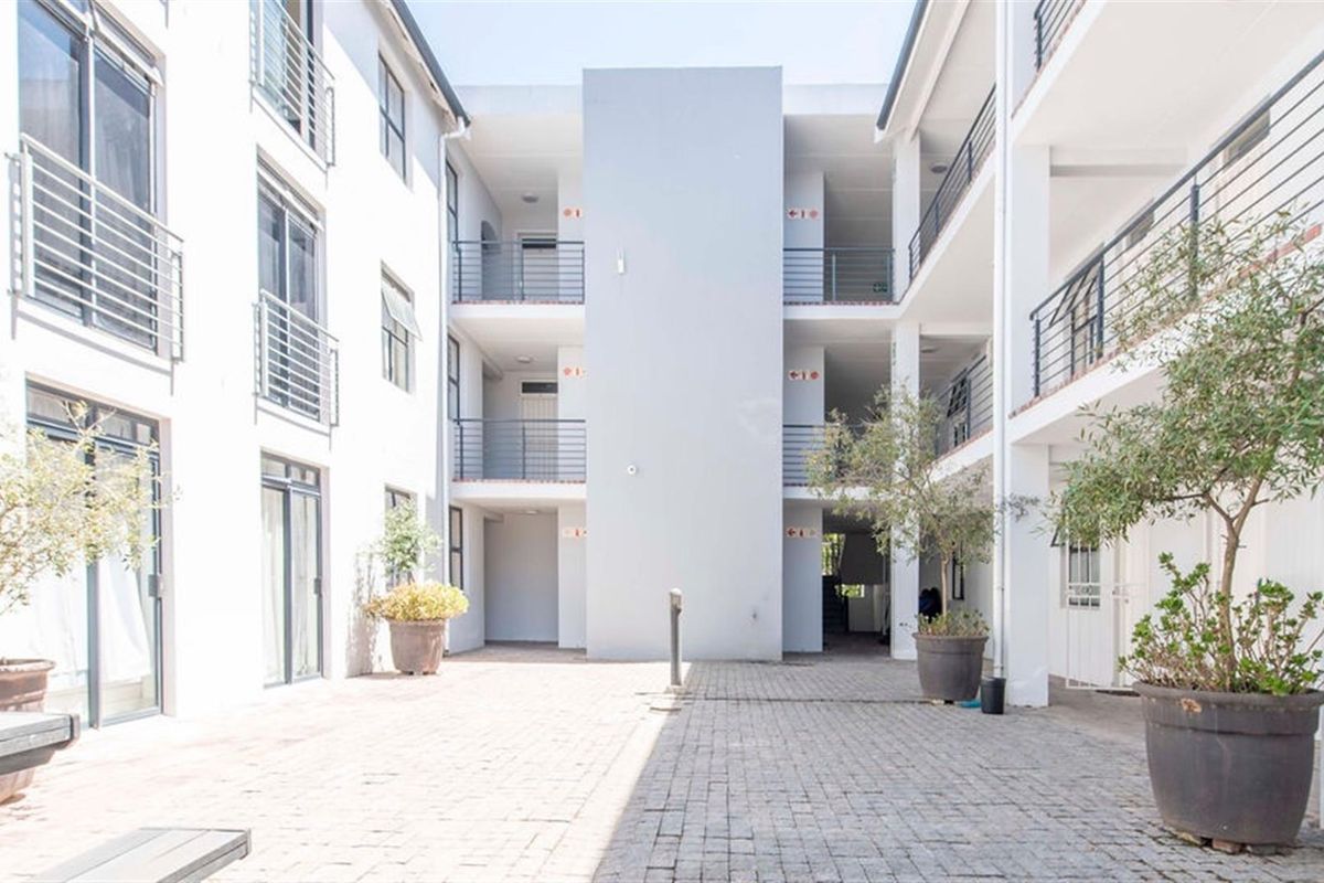 2 Bedroom Apartment for Sale - Photo 3