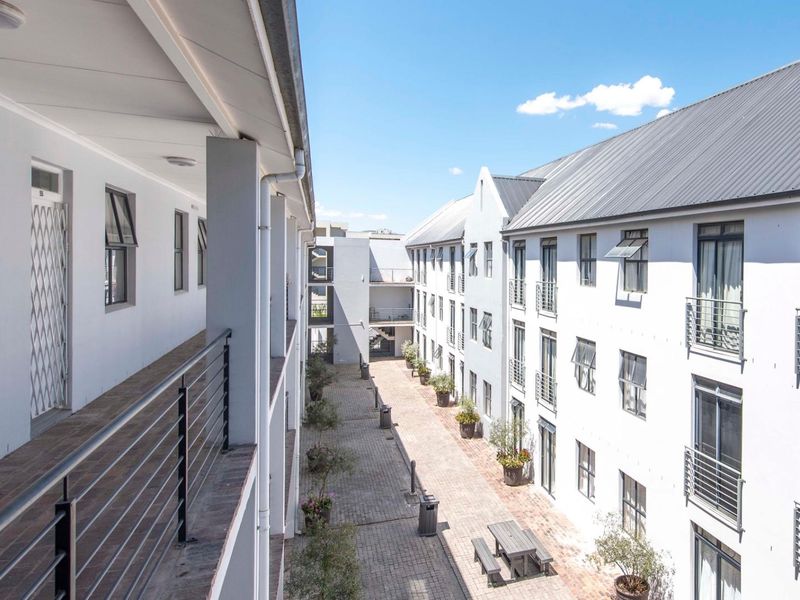 2 Bedroom Apartment for Sale - Photo 4