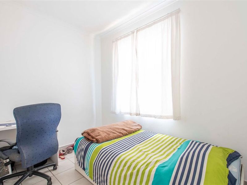 2 Bedroom Apartment for Sale - Photo 9