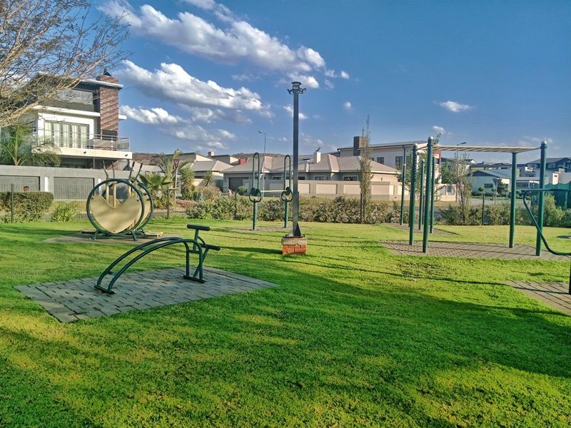 Elegant 3-Bedroom Double-Storey Home with Double Garage in Secure Montana Estate - Photo 5