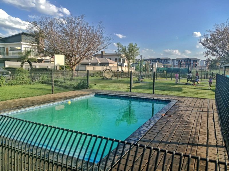 Elegant 3 Bedroom Double Storey Home with Double Garage in Secure Estate for Sale - Photo 2