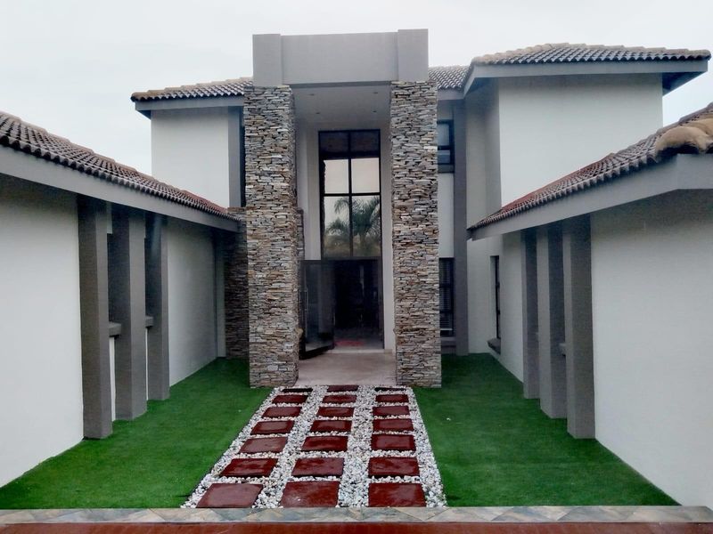 House For Sale in Bankenveld Golf Estate, Bankenveld, Witbank - Photo 1