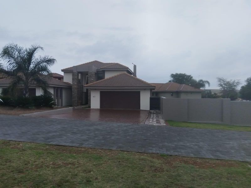House For Sale in Bankenveld Golf Estate, Bankenveld, Witbank - Photo 3